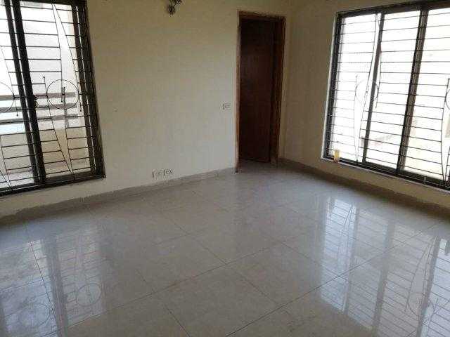 Chohan Offer 10 Marla Full House for Rent in Phase 5