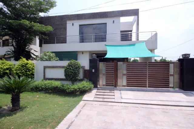 Chohan Offer 1 Kanal Full House available For Rent In DHA EME