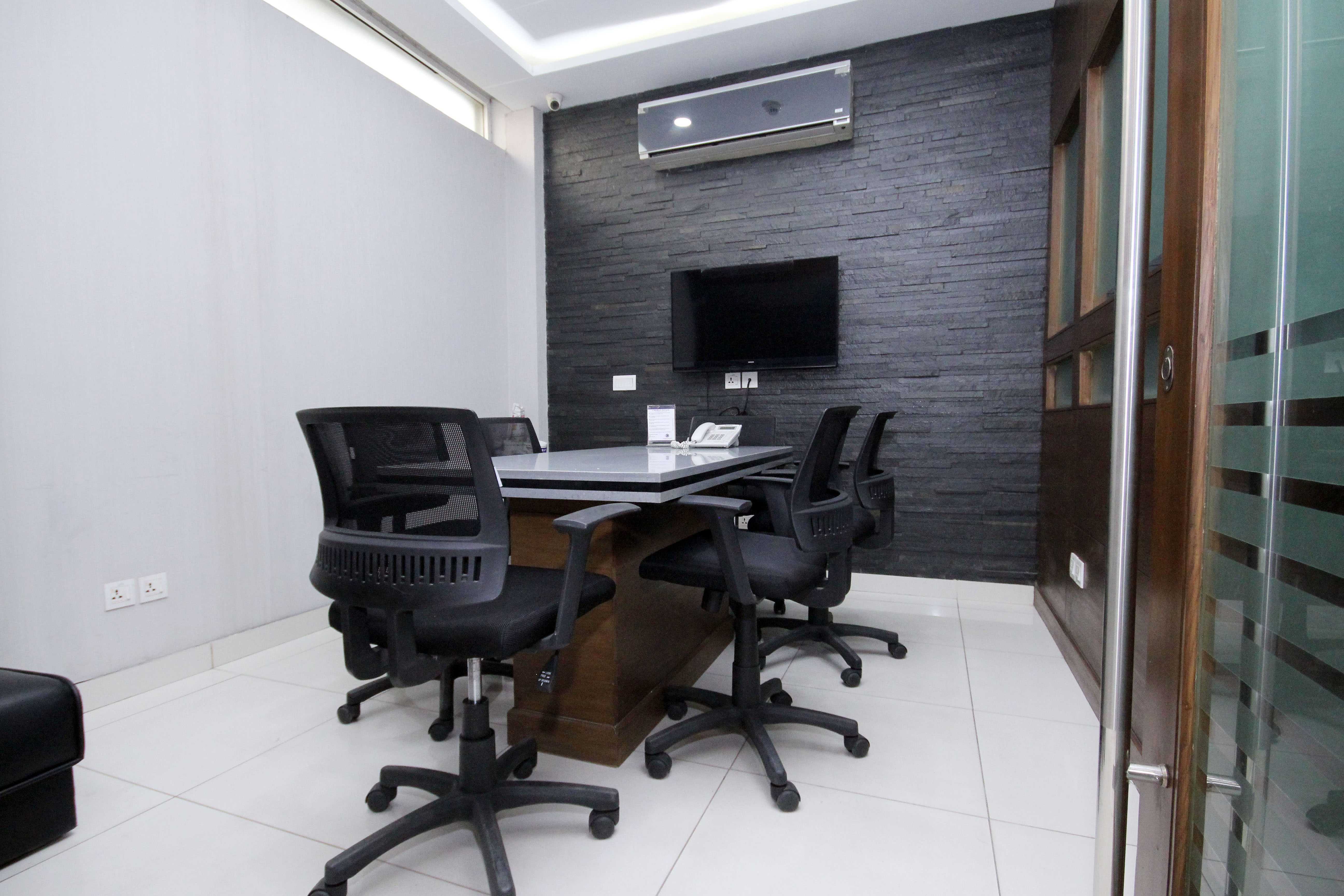 FURNISHED OFFICE FOR RENT IS AVAILABLE IN Main Boulevard DHA Phase 6  LAHORE