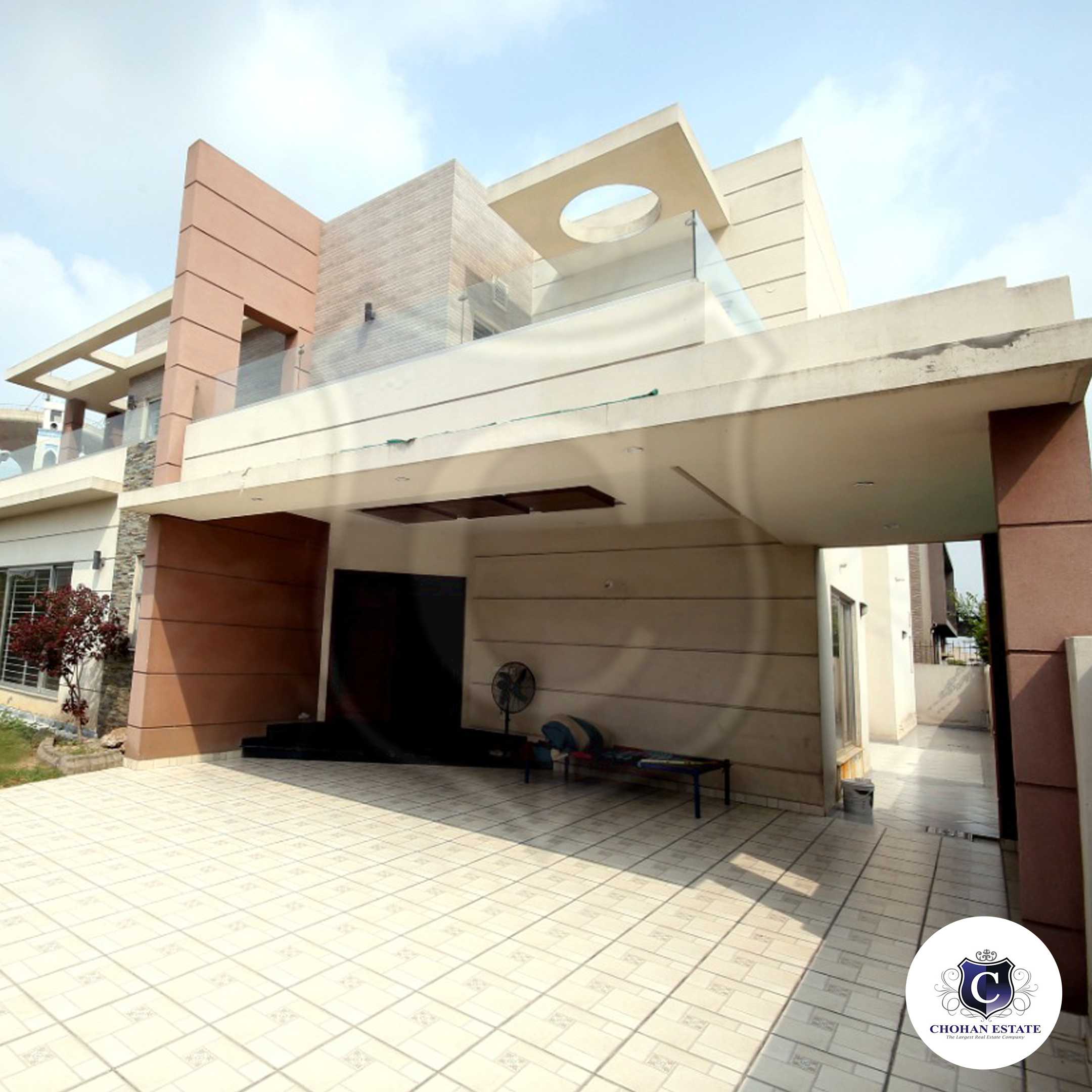 kanal Stunning House Rent in Phase 1 DHA